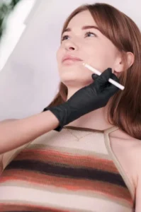 jak powiększyć wąskie usta