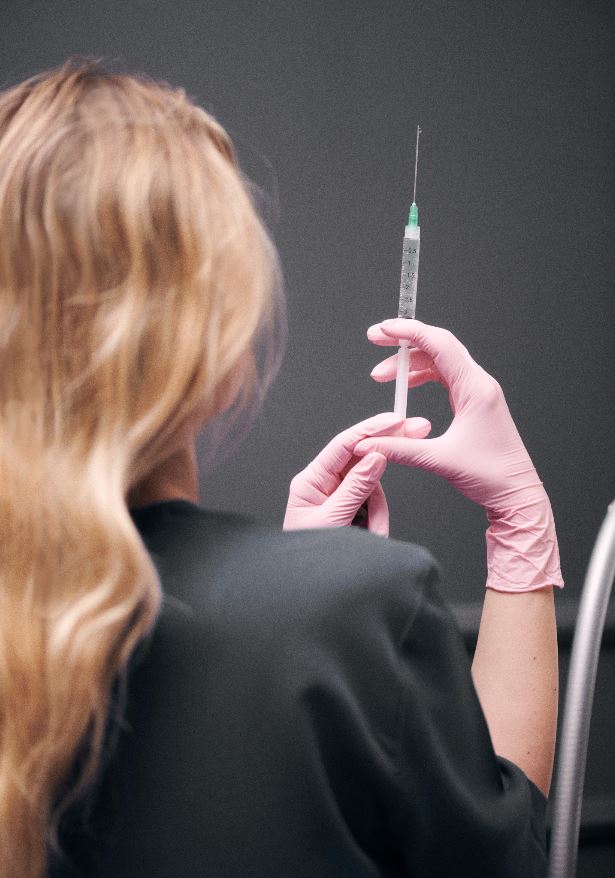 Botox na twarz czy warto wykonać ten zabieg